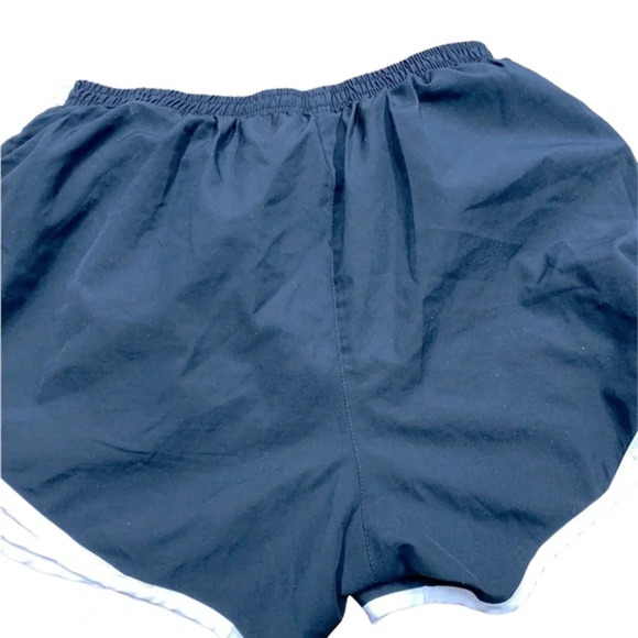 Nike Drifit size medium black athletic shorts - Picture 2 of 3